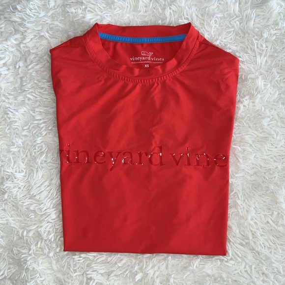Vineyard vines synthetic tee shirt size XS - Picture 4 of 4
